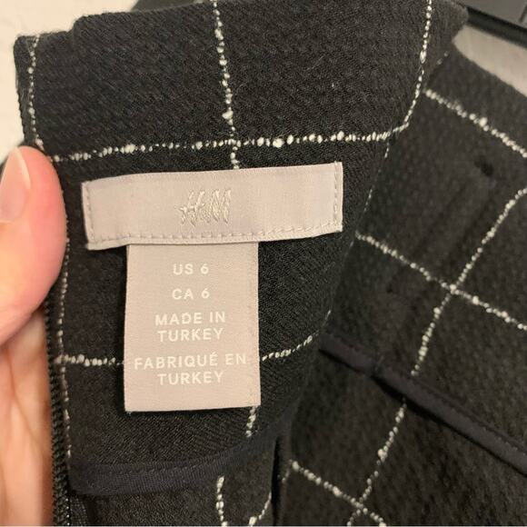 H&M Black and White Windowpane Plaid Belted Mini Skirt - Picture 9 of 9